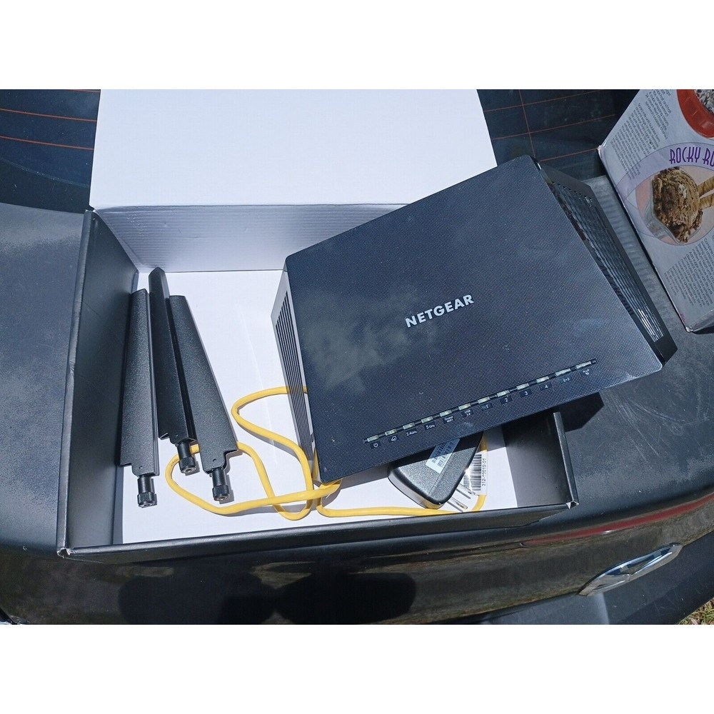 NETGEAR Nighthawk AC2600 Smart WiFi Router (R7450) - Picture 3 of 6